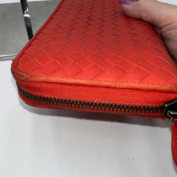 Bottega Veneta Red/Orange Intrecciato Woven Nappa Leather Zip Around Wallet - Picture 6 of 12